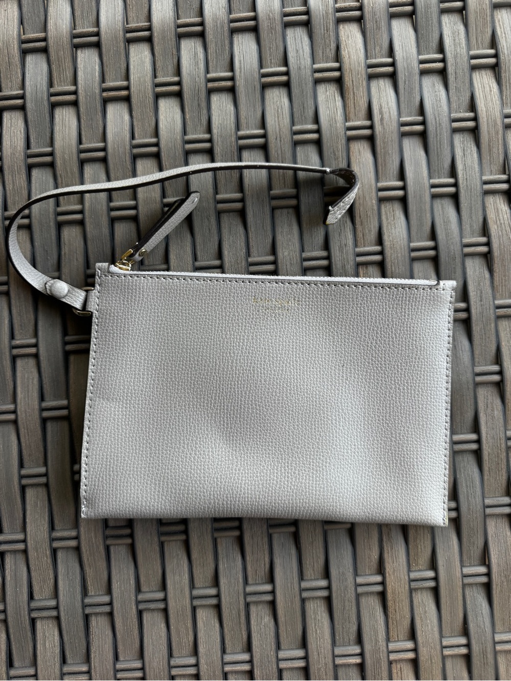 Kate Spade New York Pebbled Leather Wristlet Zip Pouch Gray Clutch Wallet